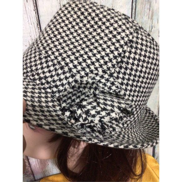 NEW Houndstooth Fedora Trilby Wool Blend Hat Flower Accent Side One Size 🧸 - Picture 12 of 13